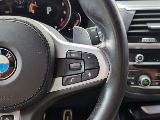 BMW X3 xDrive20i M-Sport | Shadow | Org. NL | Panoramadak | Head-up | Stuurverwarming | Camera | Leder ActivLease financial lease