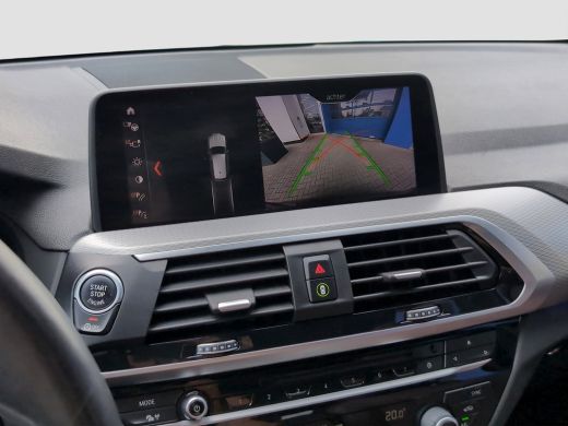 BMW X3 xDrive20i M-Sport | Shadow | Org. NL | Panoramadak | Head-up | Stuurverwarming | Camera | Leder ActivLease financial lease