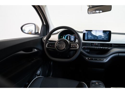 Fiat 500 Urban 42 kWh | SOH 98% | Apple Carplay & Android Auto | Climate Controle | Bluetooth | Cruise Con... ActivLease financial lease