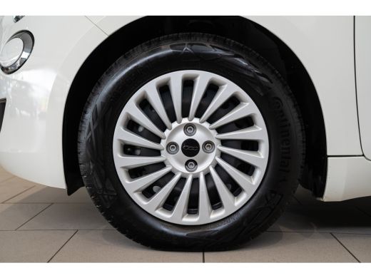 Fiat 500 Urban 42 kWh | SOH 98% | Apple Carplay & Android Auto | Climate Controle | Bluetooth | Cruise Con... ActivLease financial lease