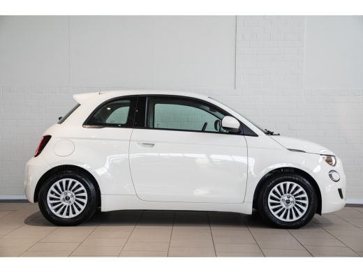 Fiat 500 Urban 42 kWh | SOH 98% | Apple Carplay & Android Auto | Climate Controle | Bluetooth | Cruise Con... ActivLease financial lease
