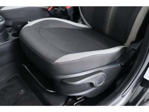 Hyundai i10 1.0 Comfort 5-zits | Automaat! | 1e Eigenaar! | Navi By App | Cruise Control | Airco | DAB ActivLease financial lease