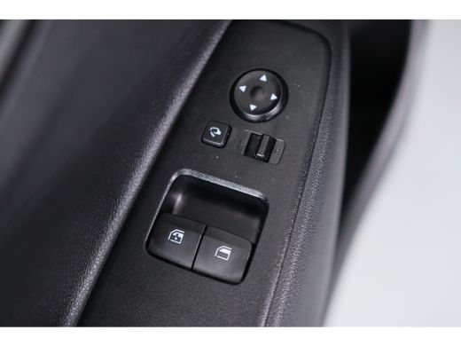 Hyundai i10 1.0 Comfort 5-zits | Automaat! | 1e Eigenaar! | Navi By App | Cruise Control | Airco | DAB ActivLease financial lease