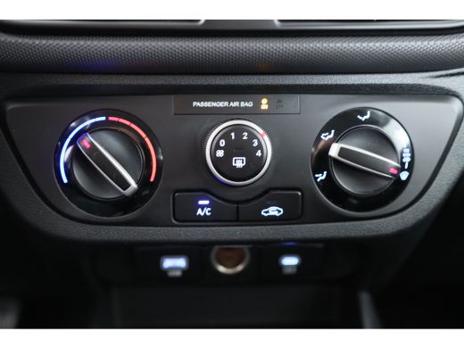 Hyundai i10 1.0 Comfort 5-zits | Automaat! | 1e Eigenaar! | Navi By App | Cruise Control | Airco | DAB ActivLease financial lease