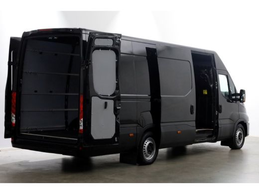 Iveco Daily 35S18 3.0 180pk L4H2 Maxi HiMatic Automaat ACC/LED/Camera/Air-Pro Luchtvering 02-2023 ActivLease financial lease