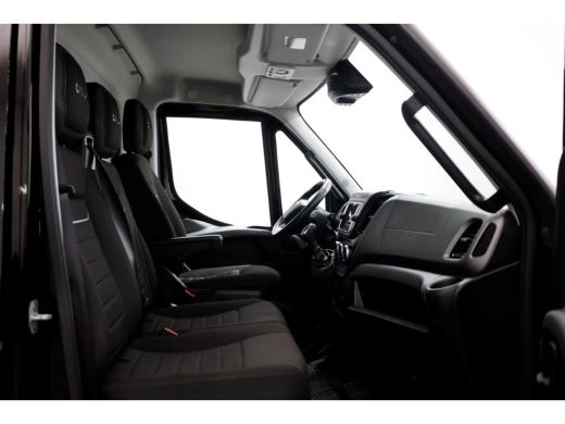 Iveco Daily 35S18 3.0 180pk L4H2 Maxi HiMatic Automaat ACC/LED/Camera/Air-Pro Luchtvering 02-2023 ActivLease financial lease