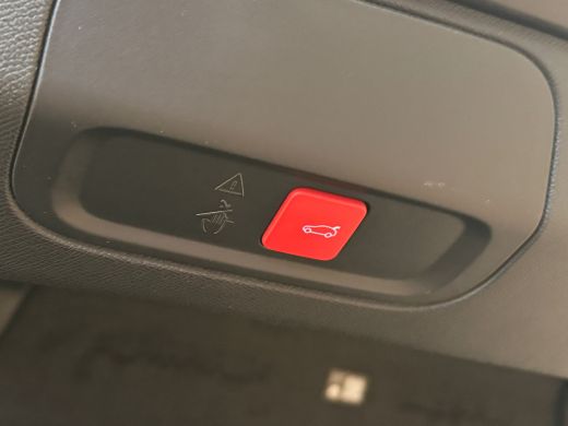 Peugeot 408 1.2 Hybrid 136 e-DCS6 GT | Achterbank in delen neerklapbaar | Achteruitrijcamera | Alarm klasse 1... ActivLease financial lease