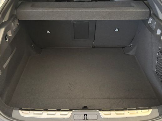 Peugeot 408 1.2 Hybrid 136 e-DCS6 GT | Achterbank in delen neerklapbaar | Achteruitrijcamera | Alarm klasse 1... ActivLease financial lease