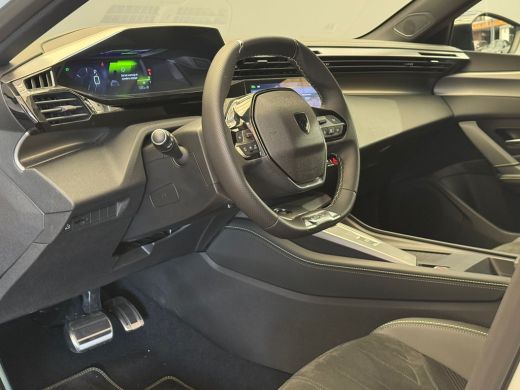 Peugeot 408 1.2 Hybrid 136 e-DCS6 GT | Achterbank in delen neerklapbaar | Achteruitrijcamera | Alarm klasse 1... ActivLease financial lease