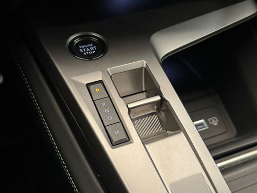 Peugeot 408 1.2 Hybrid 136 e-DCS6 GT | Achterbank in delen neerklapbaar | Achteruitrijcamera | Alarm klasse 1... ActivLease financial lease