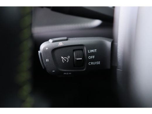 Peugeot e-208 EV GT 350 50 kWh Navigatie | Camera | Panoramdak | Cruise | Stoelverwarming | Carplay | 17 inch |... ActivLease financial lease