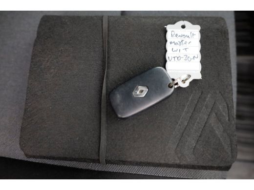 Renault Master T35 2.3 dCi 165pk L3H2 Dubbel Lucht Airco/Navi/Trekhaak 3500kg 01-2023 ActivLease financial lease