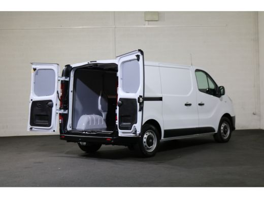 Renault Trafic 2.0 dCi 120pk L1 H1 Airco Navigatie 2x Schuifdeur ActivLease financial lease