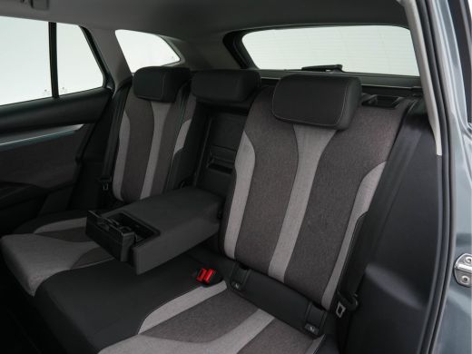 Skoda Enyaq iV 60 [ 3-Fase ] {SOH-87%} (INCL-BTW) *PANO | FULL-LED | DIGI-COCKPIT | CAMERA | KEYLESS | NAVI-FULL... ActivLease financial lease