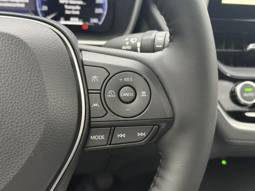 Toyota Corolla Cross Hybrid 140 Dynamic **PANORAMA DAK/ STOEL EN STUURWIELVERWARMING/ PARKEERSENSOREN/ DODEHOEK DETECT... ActivLease financial lease