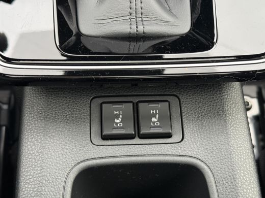 Toyota Corolla Cross Hybrid 140 Dynamic **PANORAMA DAK/ STOEL EN STUURWIELVERWARMING/ PARKEERSENSOREN/ DODEHOEK DETECT... ActivLease financial lease