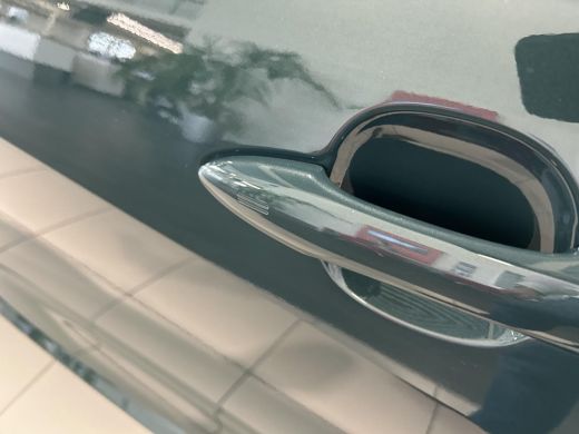 Toyota Yaris 1.5 Hybrid 115 Dynamic Comfort pack ActivLease financial lease