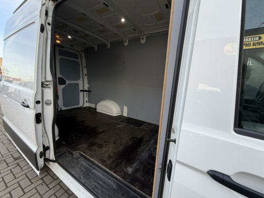 Volkswagen Crafter 35 2.0 TDI 141 PK Euro 6 L3H3 CarPlay/dab/cruise control/navigatie ActivLease financial lease