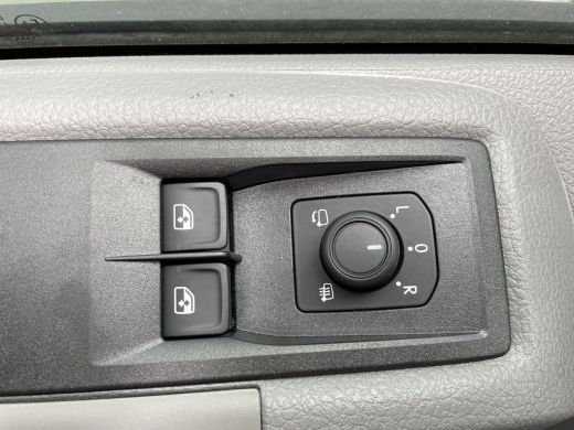 Volkswagen Crafter 35 2.0 TDI L3H3 Trendline 140PK | 270 graden achterdeuren | app connect ActivLease financial lease