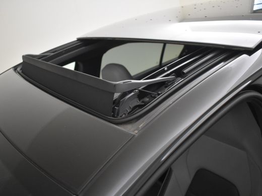 Volkswagen Golf 1.5 TSI eHybrid 200 kW GTE 272pk | Panorama dak | Trekhaak | Head up display | Dodehoekdetectie |... ActivLease financial lease