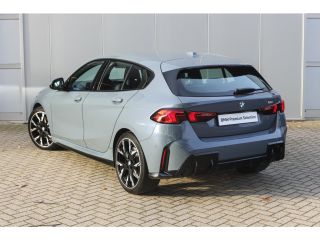 BMW 1 Serie 120 M Sport Automaat / Sportstoelen / Achteruitrijcamera / M Adaptief onderstel / Comfort Access ...
