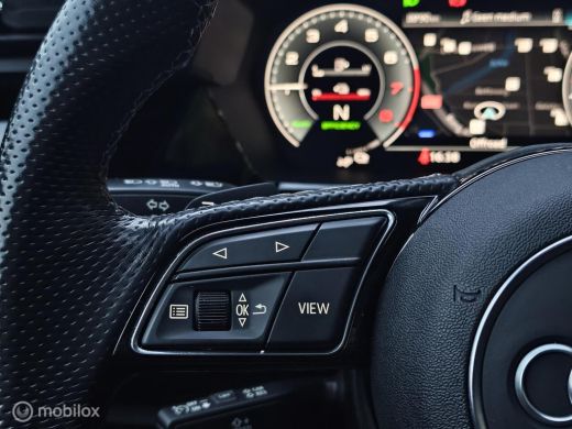 Audi A3 Sportback 45 TFSI e S edition Competition Panorama/Memory/Sfeer/Massage ActivLease financial lease