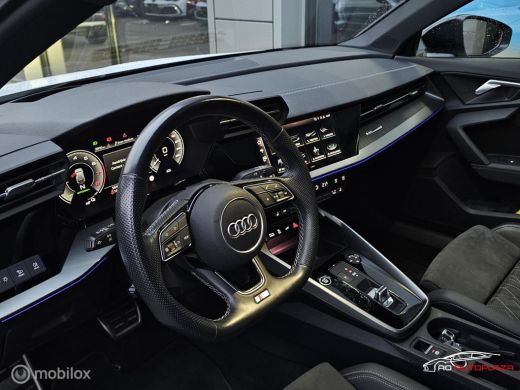 Audi A3 Sportback 45 TFSI e S edition Competition Panorama/Memory/Sfeer/Massage ActivLease financial lease