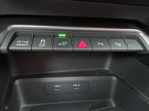 Audi A3 Sportback 45 TFSI e S edition PHEV S-LINE NAVI LED ECC 78000KM!!! ActivLease financial lease