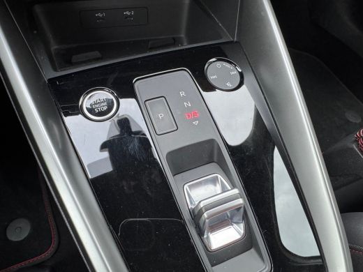 Audi A3 Sportback 45 TFSI e S edition PHEV S-LINE NAVI LED ECC 78000KM!!! ActivLease financial lease