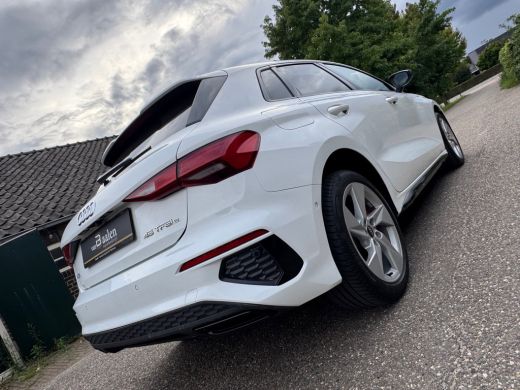 Audi A3 Sportback 45 TFSI e S edition PHEV S-LINE NAVI LED ECC 78000KM!!! ActivLease financial lease