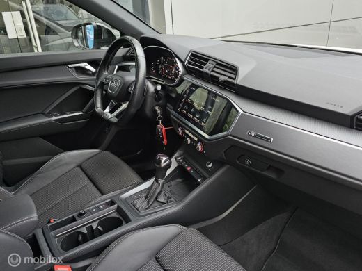 Audi Q3 45 TFSI e S Edition Panorama/3x S-line/Camera ActivLease financial lease