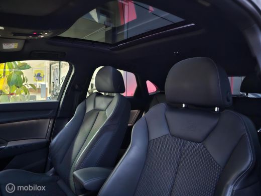 Audi Q3 45 TFSI e S Edition Panorama/3x S-line/Camera ActivLease financial lease