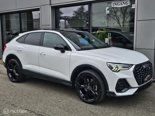 Audi Q3 45 TFSI e S Edition Panorama/3x S-line/Camera ActivLease financial lease