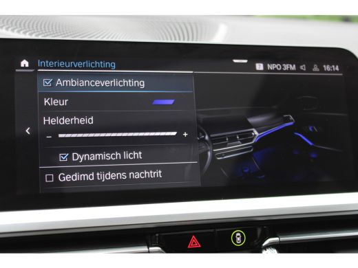 BMW 3 Serie Touring 330e Business Edition PHEV PANO GR NAVI VIRTUAL 58000KM!!! ActivLease financial lease