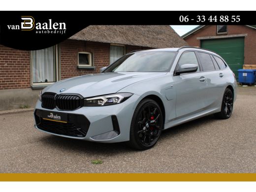 BMW 3 Serie Touring 330e PANO LED LEER VOLLL M-SPORT M-PAKKET 17000KM!!!