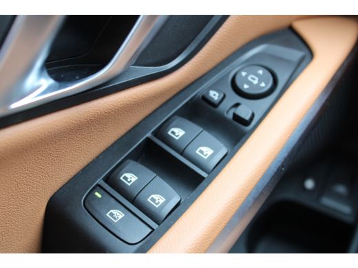 BMW 3 Serie Touring 330e PANO LED LEER VOLLL M-SPORT M-PAKKET 17000KM!!! ActivLease financial lease