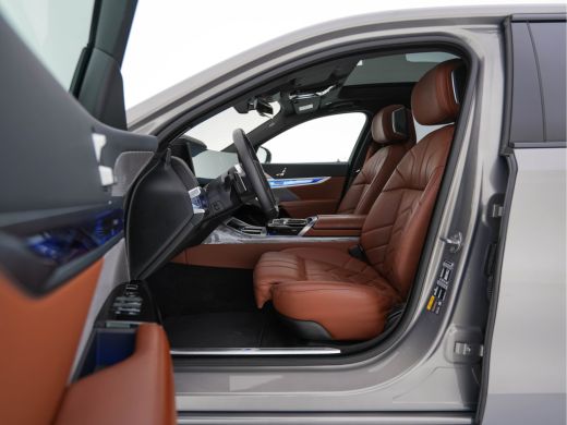 BMW i7 eDrive50 106 kWh M-Sportpack [ 3-Fase ] {SOH-97%} (INCL.BTW) *PANO | HEAD-UP | LUXURY-LEATHER | F... ActivLease financial lease