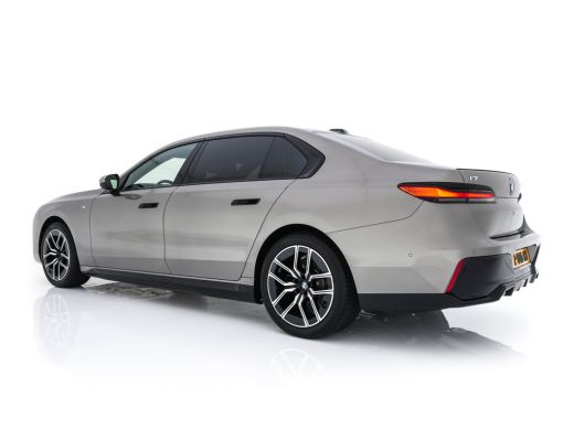 BMW i7 eDrive50 106 kWh M-Sportpack [ 3-Fase ] {SOH-97%} (INCL.BTW) *PANO | HEAD-UP | LUXURY-LEATHER | F... ActivLease financial lease