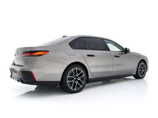 BMW i7 eDrive50 106 kWh M-Sportpack [ 3-Fase ] {SOH-97%} (INCL.BTW) *PANO | HEAD-UP | LUXURY-LEATHER | F... ActivLease financial lease