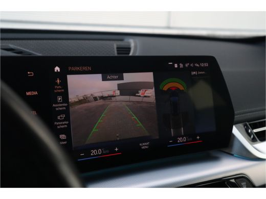 BMW X1 sDrive18i X-Line / Trekhaak / Adaptieve Cruise / 19inch / Camera / ActivLease financial lease