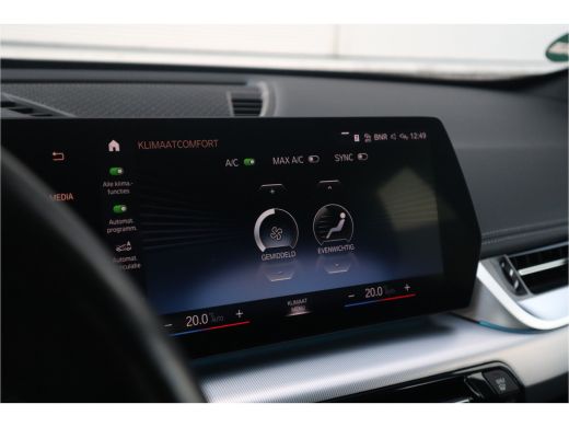 BMW X1 sDrive18i X-Line / Trekhaak / Adaptieve Cruise / 19inch / Camera / ActivLease financial lease