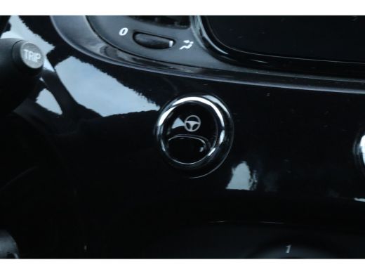 Fiat 500C 1.0 Hybrid Dolcevita Finale | Cruise Control | Carplay | Sensoren achter | Airco | LMV ActivLease financial lease