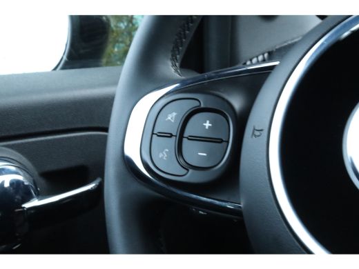 Fiat 500C 1.0 Hybrid Dolcevita Finale | Cruise Control | Carplay | Sensoren achter | Airco | LMV ActivLease financial lease