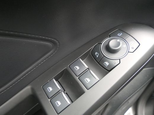 Ford Focus 1.0 EcoBoost 155pk Automaat Hybrid ST Line | Winterpack | Trekhaak | Camera | Adaptive Cruise | B... ActivLease financial lease