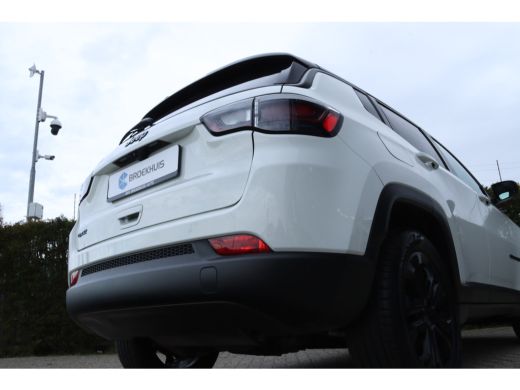 Jeep Compass 4xe 240 Plug-in Hybrid Electric Upland | Adaptieve Cruise | Stoel+Stuurverwarming | Camera | Keyl... ActivLease financial lease