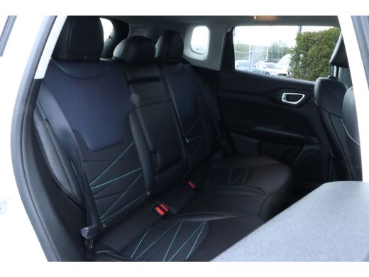 Jeep Compass 4xe 240 Plug-in Hybrid Electric Upland | Adaptieve Cruise | Stoel+Stuurverwarming | Camera | Keyl... ActivLease financial lease