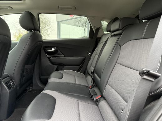 Kia e-Niro Aut. Dynamic PlusLine 64kWh | 100% SOH | Navi | Camera | Leder | Panorama | JBL Sound | ActivLease financial lease