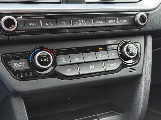 Kia e-Niro Aut. Dynamic PlusLine 64kWh | 100% SOH | Navi | Camera | Leder | Panorama | JBL Sound | ActivLease financial lease