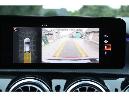 Mercedes-Benz A-Klasse 250 e Business PHEV AMG ORG NL PANO SFEER MATRIX LED 116000KM!!! ActivLease financial lease