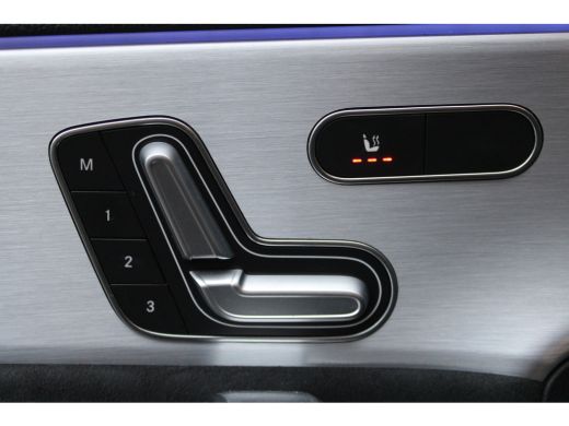 Mercedes-Benz A-Klasse 250 e Business PHEV AMG ORG NL PANO SFEER MATRIX LED 116000KM!!! ActivLease financial lease